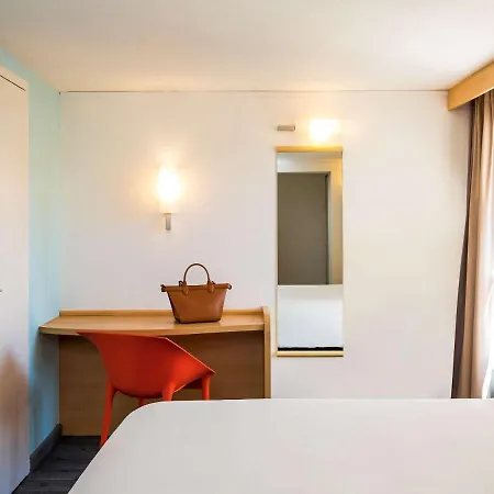 Ibis 3*